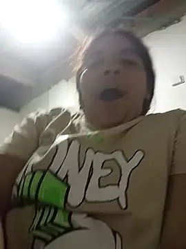 Snapshot of angelHeath13 chatting on 11-22-25, 05:28 angelHeath13 online show from 11-22-25, 05:28