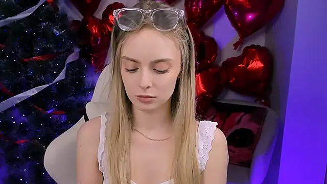 JuliaBrewwer online show from 03-24-26, 06:02