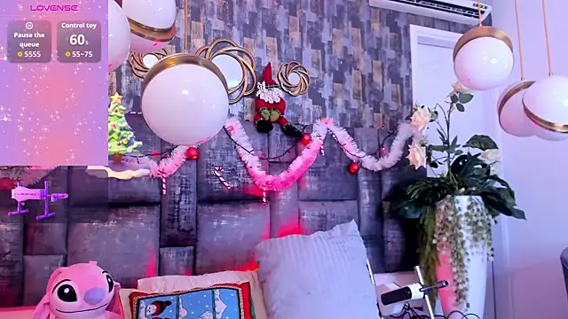 PatyLawrence online show from 12-17-25, 04:07