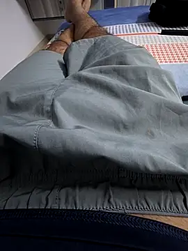 Snapshot of black-beast123 chatting on 11-29-25, 06:11 black-beast123 online show from 11-29-25, 06:11