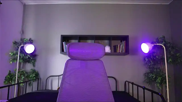 Sabrina bloom online show from 12-01-25, 12:43