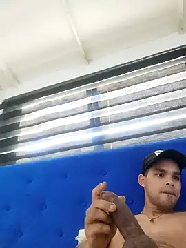 Snapshot of jhoi95 chatting on 09-21-25, 09:27 jhoi95 online show from 09-21-25, 09:27