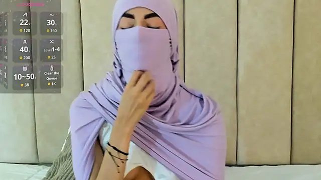  Zahiira  online show from 10-18-25, 12:06