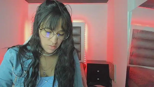 Andrea brunnette online show from 11-04-25, 12:15