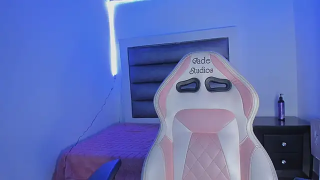 Andrea brunnette online show from 11-05-25, 12:38