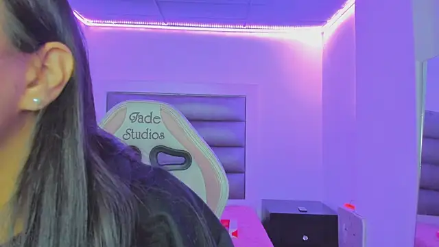 Andrea brunnette online show from 11-12-25, 12:38