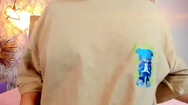 Snapshot of Aisha_poweer chatting on 09-25-25, 02:59 Aisha poweer online show from 09-25-25, 02:59