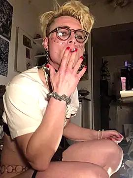 Snapshot of Sissy_Cindy_Whore chatting on 11-27-25, 06:32 Sissy Cindy Whore online show from 11-27-25, 06:32