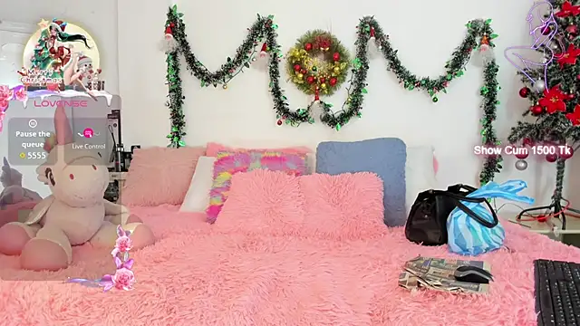 Ariana-Fernandez online show from 12-20-25, 12:45