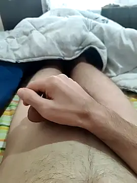 emrekzlk52 online show from 02-13-26, 11:39