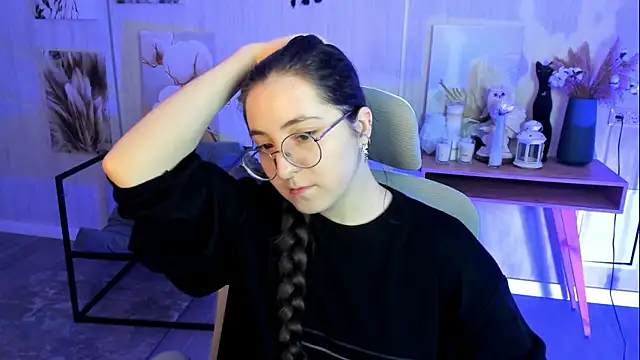 VirtuallVoyant online show from 11-14-25, 04:33