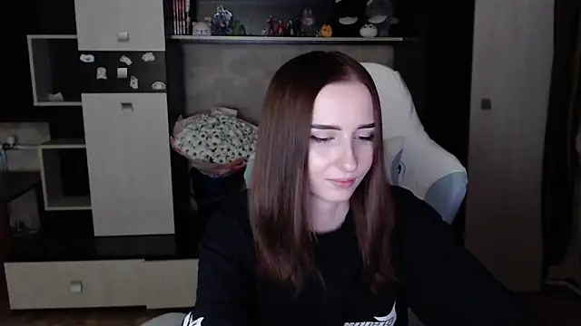 Snapshot of Cutti_Crystal chatting on 10-22-25, 07:57 Cutti Crystal online show from 10-22-25, 07:57