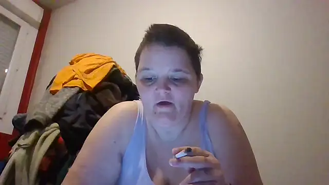 Snapshot of moulette7 chatting on 04-02-26, 03:48 moulette7 online show from 04-02-26, 03:48