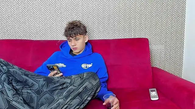 Snapshot of willy_sexxx18 chatting on 02-04-26, 02:12 willy sexxx18 online show from 02-04-26, 02:12