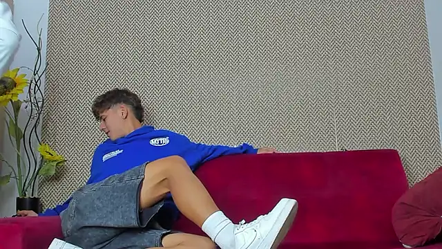 Snapshot of willy_sexxx18 chatting on 02-19-26, 07:32 willy sexxx18 online show from 02-19-26, 07:32