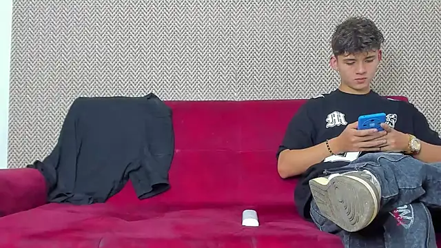 Snapshot of willy_sexxx18 chatting on 02-25-26, 07:45 willy sexxx18 online show from 02-25-26, 07:45