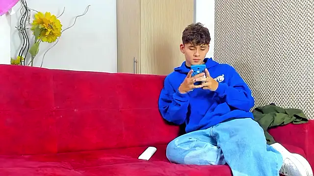 Snapshot of willy_sexxx18 chatting on 02-28-26, 07:37 willy sexxx18 online show from 02-28-26, 07:37