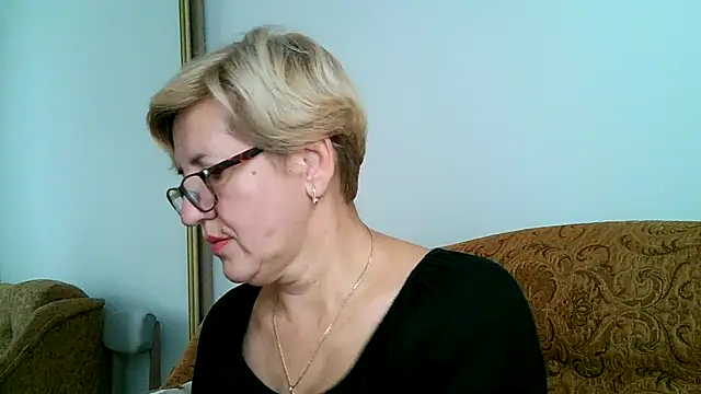 Dana4921 online show from 10-13-25, 01:33