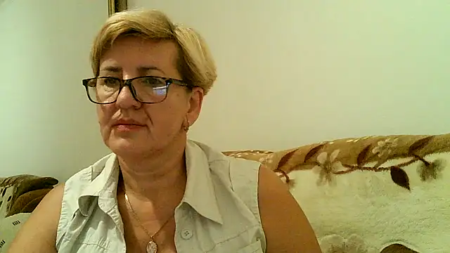 Dana4921 online show from 10-19-25, 03:34