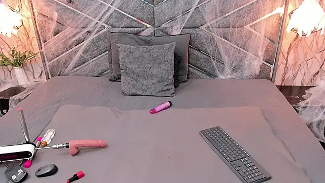 SASHA BROWNIE   online show from 10-16-25, 07:59