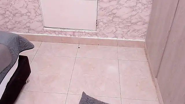 SASHA BROWNIE   online show from 11-22-25, 08:08