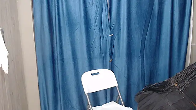 Snapshot of MiyaXo chatting on 09-18-25, 09:50 MiyaXo online show from 09-18-25, 09:50