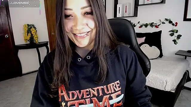 Mia 1120 online show from 11-14-25, 09:57