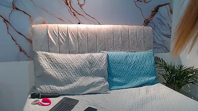 Snapshot of _Tiffany1 chatting on 10-24-25, 02:19 Tiffany1 online show from 10-24-25, 02:19