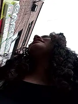 Snapshot of Yaya_watson chatting on 10-14-25, 08:31 Yaya watson online show from 10-14-25, 08:31