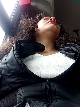 Snapshot of Yaya_watson chatting on 10-20-25, 08:53 Yaya watson online show from 10-20-25, 08:53