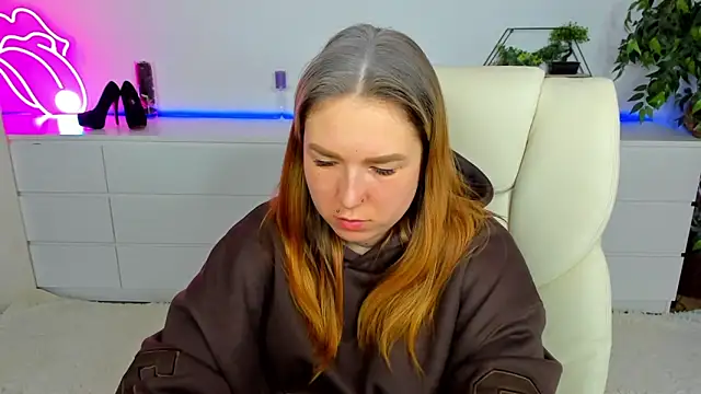 Snapshot of Sofii_darling chatting on 02-20-26, 05:46 Sofii darling online show from 02-20-26, 05:46