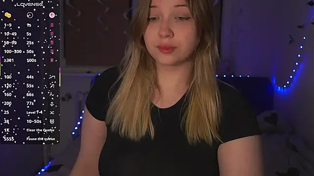 Snapshot of CuteSharloti chatting on 11-22-25, 04:50 CuteSharloti online show from 11-22-25, 04:50