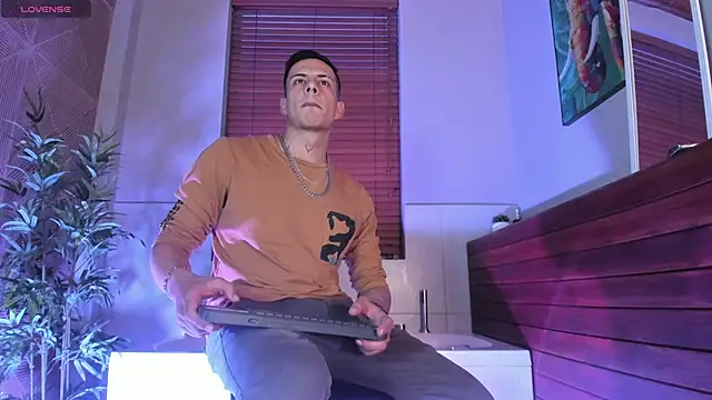 Dustin Sonne online show from 10-29-25, 03:42