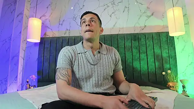 Dustin Sonne online show from 04-07-26, 03:29