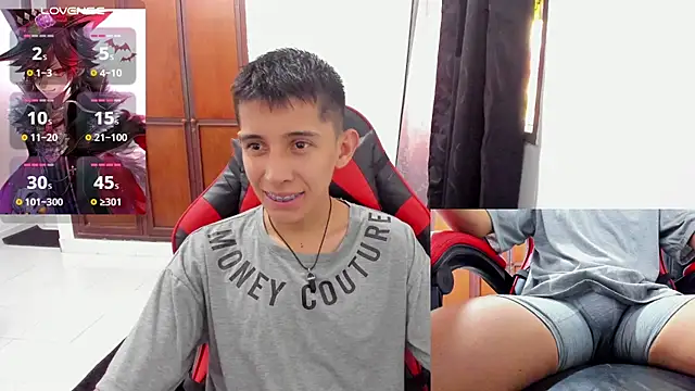 Snapshot of gomitaboy_1 chatting on 10-20-25, 06:30 gomitaboy 1 online show from 10-20-25, 06:30