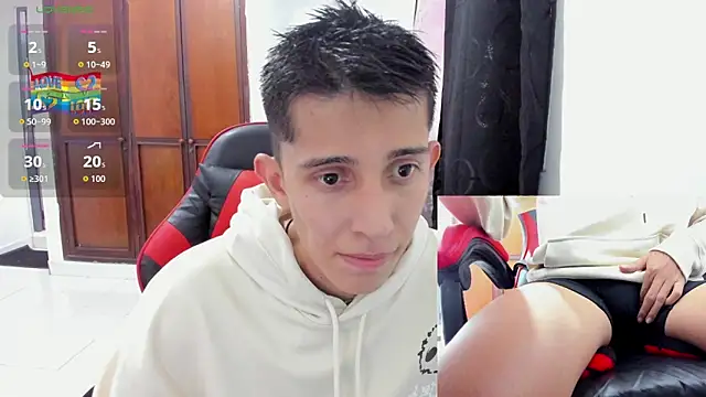 Snapshot of gomitaboy_1 chatting on 10-21-25, 09:04 gomitaboy 1 online show from 10-21-25, 09:04