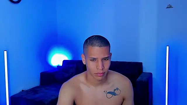 Latin Boyss  online show from 10-05-25, 06:39