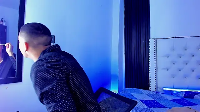 Latin Boyss  online show from 11-05-25, 06:08