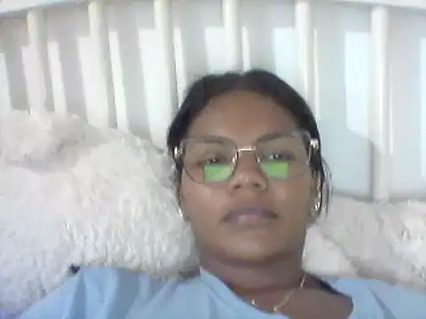 Snapshot of hermione_francoo chatting on 04-09-26, 02:22 hermione francoo online show from 04-09-26, 02:22