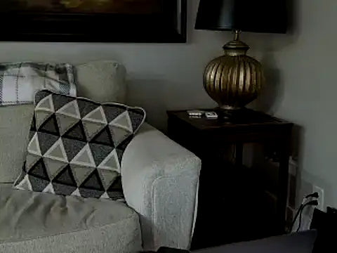 Snapshot of JulieHolliday chatting on 10-15-25, 11:16 JulieHolliday online show from 10-15-25, 11:16