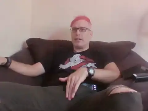 Snapshot of nerdy6 chatting on 10-18-25, 04:19 nerdy6 online show from 10-18-25, 04:19