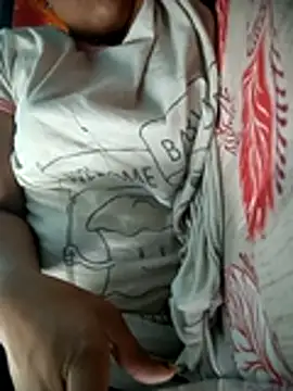 Snapshot of Arshii chatting on 12-04-25, 09:56 Arshii online show from 12-04-25, 09:56