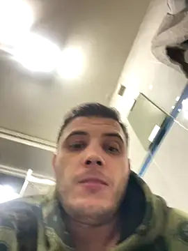 Snapshot of kisspussy1993 chatting on 11-12-25, 06:03 kisspussy1993 online show from 11-12-25, 06:03