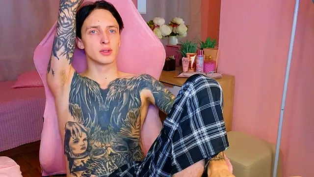 Martin Jin online show from 10-20-25, 04:40