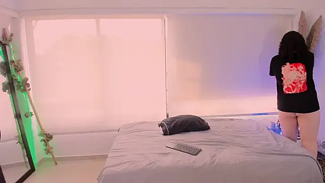 catleya noire online show from 11-22-25, 09:36