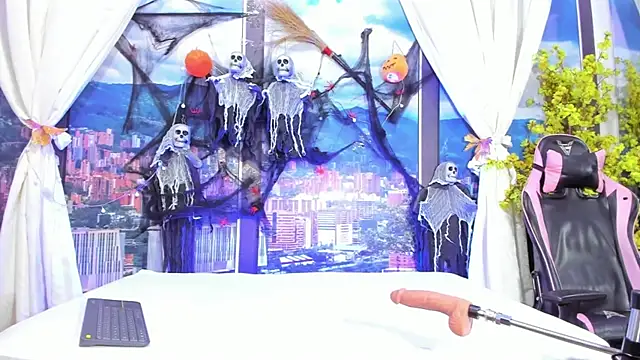 MilthonDelis online show from 10-30-25, 04:14