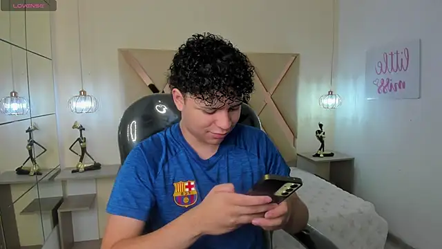 BenjaminBottonn online show from 10-06-25, 07:44