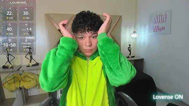 BenjaminBottonn online show from 10-08-25, 07:55