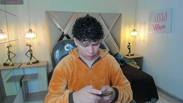 BenjaminBottonn online show from 10-09-25, 07:45