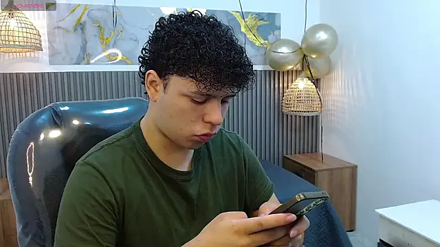 BenjaminBottonn online show from 10-14-25, 08:20